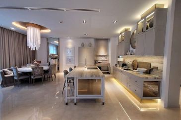 Emerald Bay @ Puteri harbour