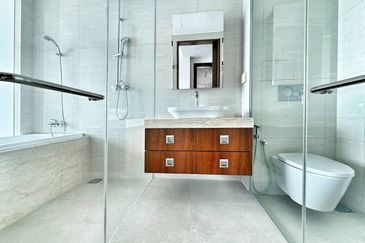 Puteri Cove Residences