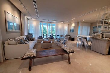 Emerald Bay @ Puteri harbour