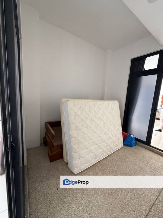 Horizon Hill @ 3 Storey Bungalow with Individual Title For Sale/ Rent, Johor, 