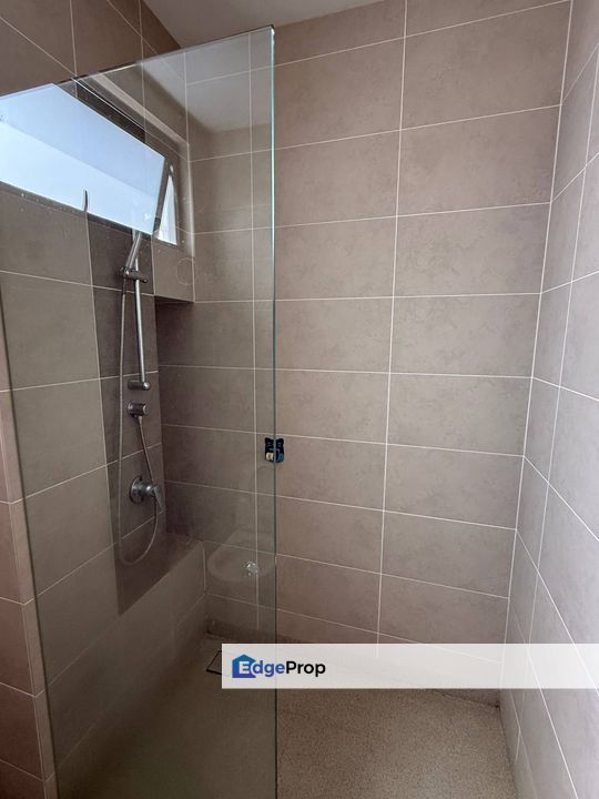 Horizon Hill @ 3 Storey Bungalow with Individual Title For Sale/ Rent, Johor, 