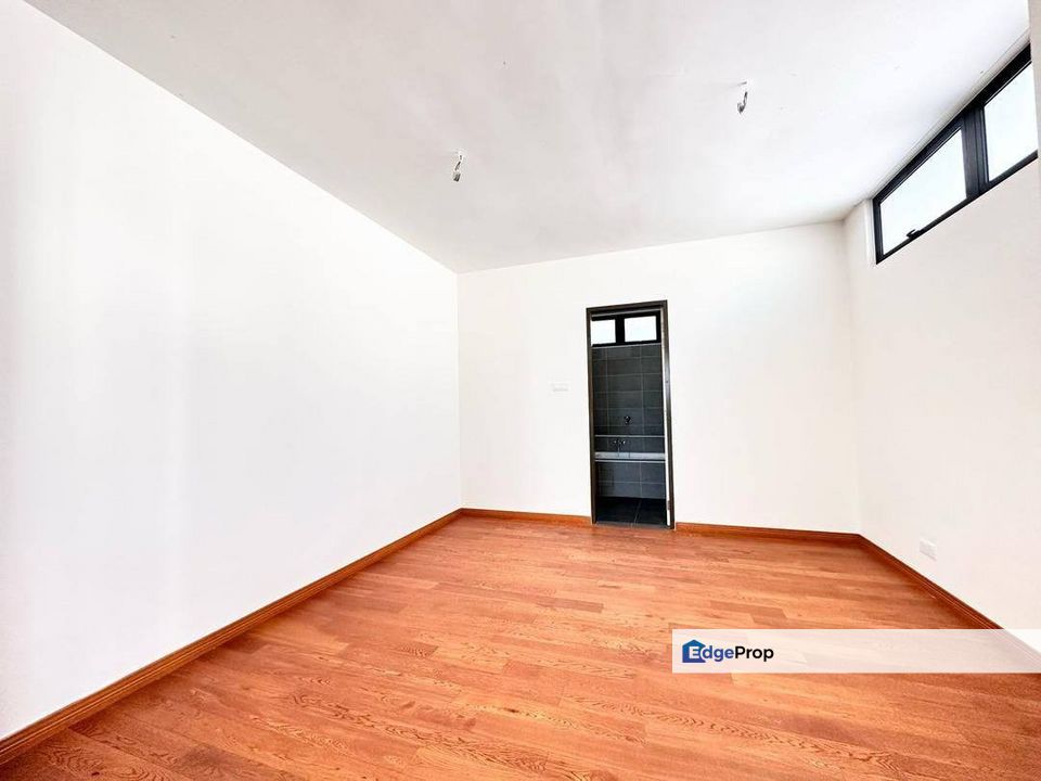 Nusa Sentral Winter Pavillion  Three Storey Semi D For Sale, Johor, 