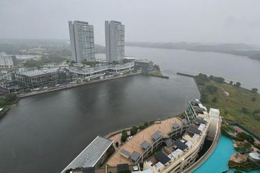 Puteri Cove Residences