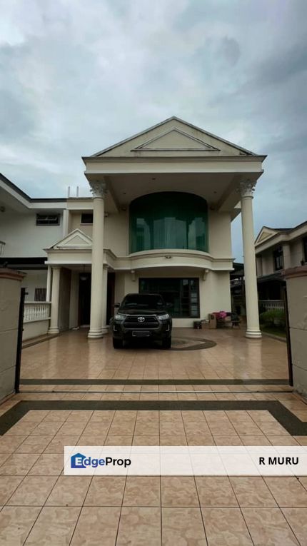 Semi D House at Taman University Johor For Sale below Value, Johor, Skudai