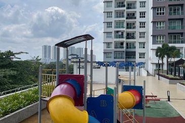 Seasons Luxury Apartments @ Amara Larkin