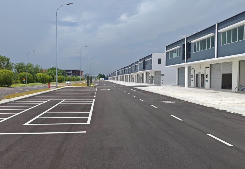 Stellar Park Vervocity Kulai new terrace factory for rent and sale 