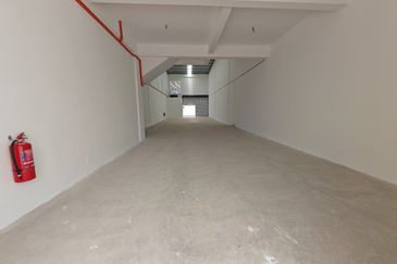 Stellar Park Terrace Factory Beside The Commune Kulai For Sale /For Rent