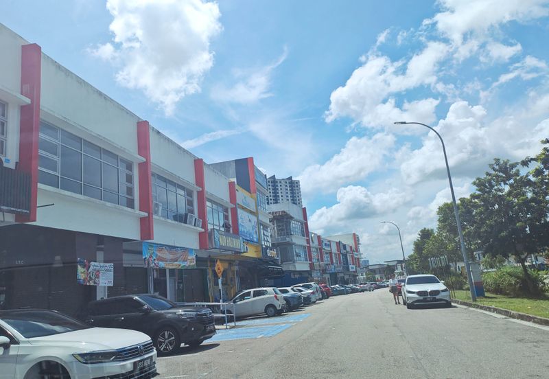 bandar baru uda utama skudai shop for sale , facing road tenanted