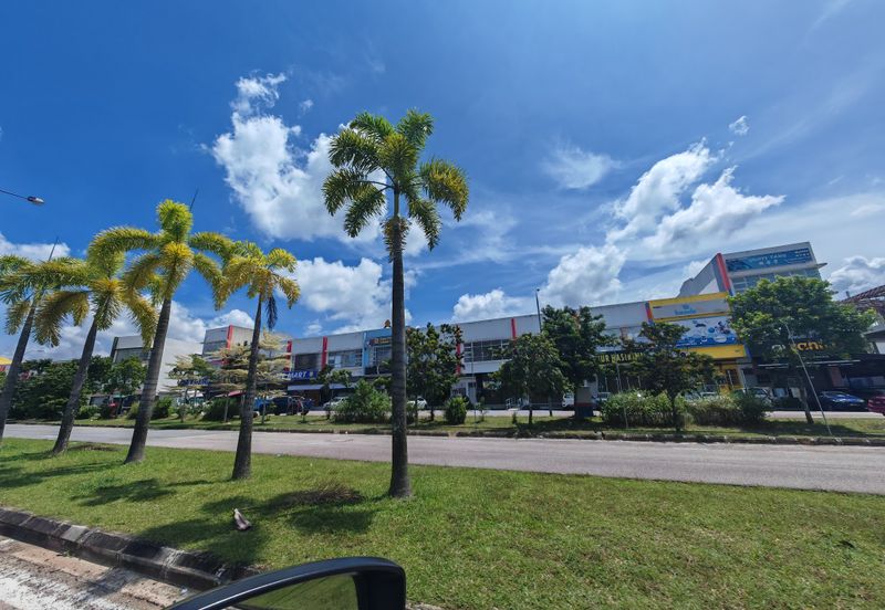 bandar baru uda utama skudai shop for sale , facing road tenanted