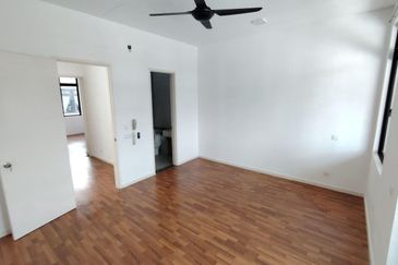 Cradleton @ Eco Majestic