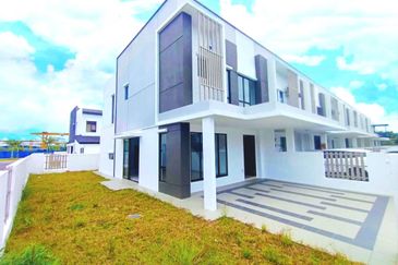 [For Rent | End Lot | 35x65] 2 Sty Setia Ecohill 2 Semenyih 