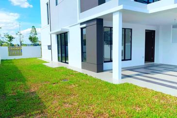 [For Rent | End Lot | 35x65] 2 Sty Setia Ecohill 2 Semenyih 