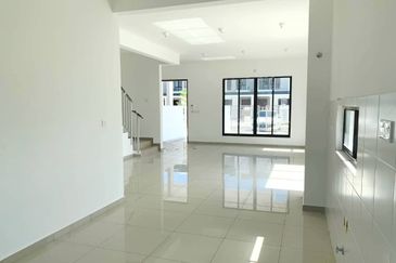 [For Rent | End Lot | 35x65] 2 Sty Setia Ecohill 2 Semenyih 