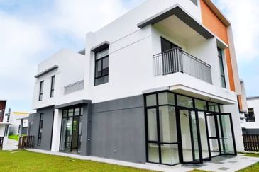[Full Loan| 52x105] 2 Sty Bungalow Tralas Setia Ecohill Semenyih