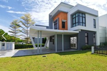 [Full Loan| 52x105] 2 Sty Bungalow Tralas Setia Ecohill Semenyih