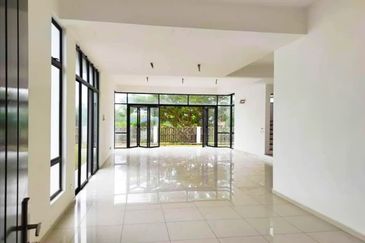[Full Loan| 52x105] 2 Sty Bungalow Tralas Setia Ecohill Semenyih
