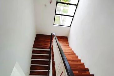 [Full Loan| 52x105] 2 Sty Bungalow Tralas Setia Ecohill Semenyih