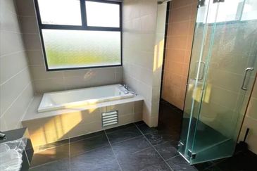 [Full Loan| 52x105] 2 Sty Bungalow Tralas Setia Ecohill Semenyih