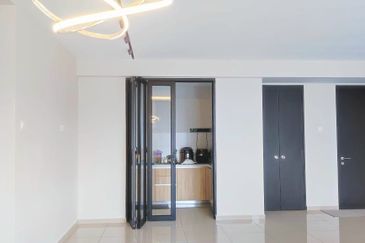 [Full Loan & Renovated] Resilion Residence, Bandar Mahkota Cheras