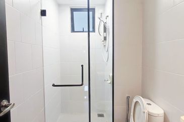 [Full Loan & Renovated] Resilion Residence, Bandar Mahkota Cheras