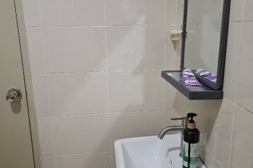 2 Sty Superlink 24x70 Laman Semanggi Semenyih For Rent 