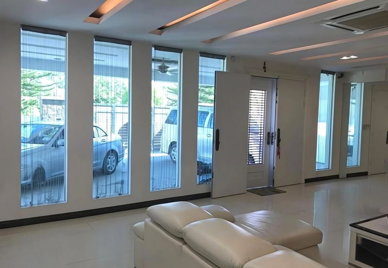 [Full Loan | Fully Renovated ] 2 Storey Bungalow Taman Jelok Impian, Kajang