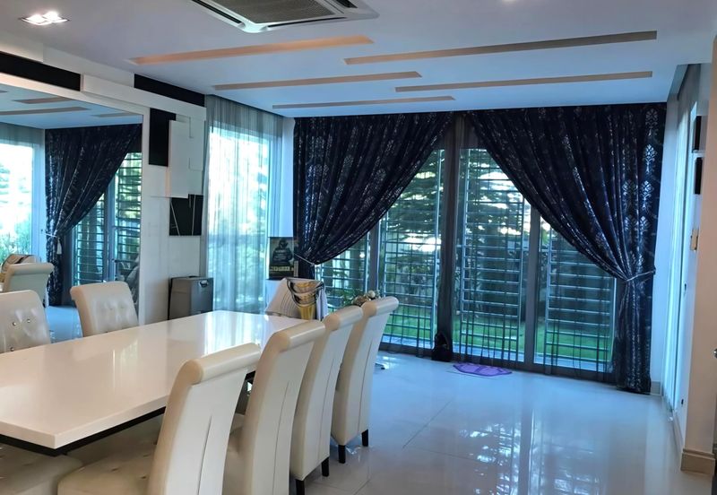 [Full Loan | Fully Renovated ] 2 Storey Bungalow Taman Jelok Impian, Kajang