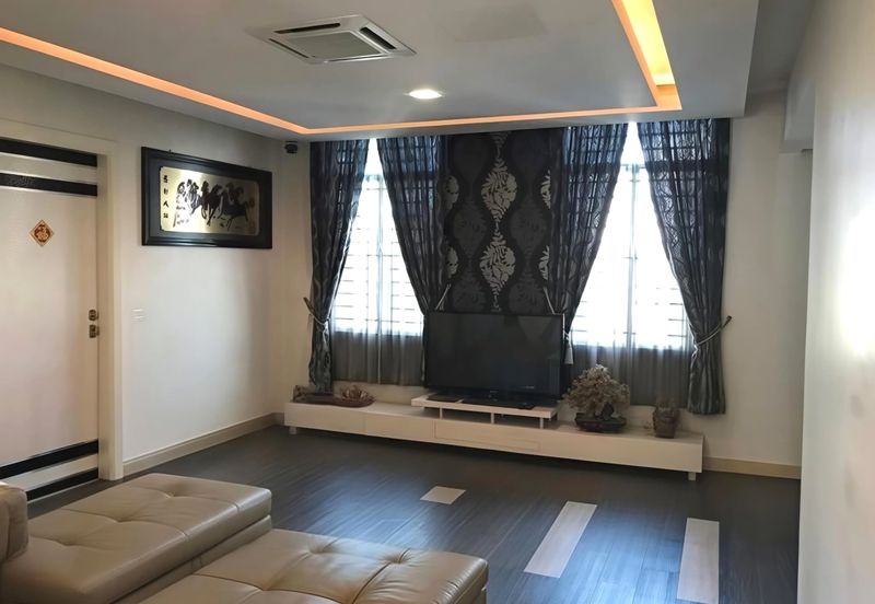 [Full Loan | Fully Renovated ] 2 Storey Bungalow Taman Jelok Impian, Kajang