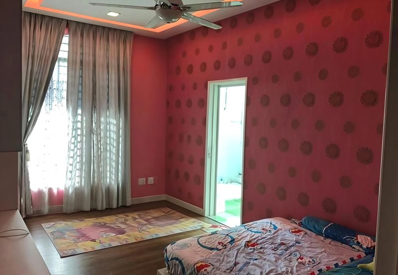 [Full Loan | Fully Renovated ] 2 Storey Bungalow Taman Jelok Impian, Kajang