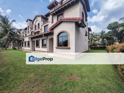 [F.Loan| End Lot |33x70 | Below Market| 4R4B] 3 Storey Diamond City, Semenyih, Selangor, Semenyih