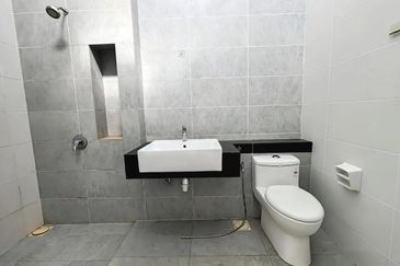 Cradleton @ Eco Majestic