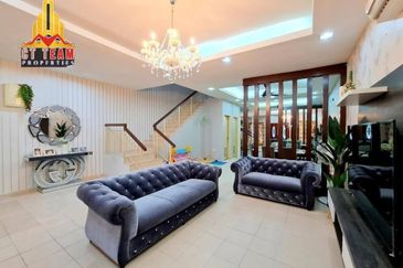 [Full LoanI RenoI Gated & Guarded] 2 Sty Taman Puncak Saujana, Kajang 