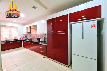 [Full LoanI RenoI Gated & Guarded] 2 Sty Taman Puncak Saujana, Kajang 