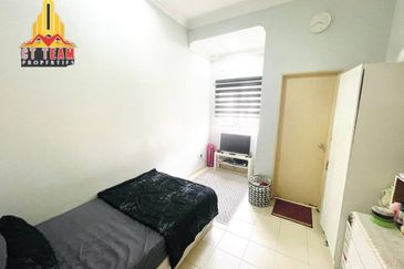 [Full LoanI RenoI Gated & Guarded] 2 Sty Taman Puncak Saujana, Kajang 