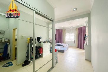 [Full LoanI RenoI Gated & Guarded] 2 Sty Taman Puncak Saujana, Kajang 