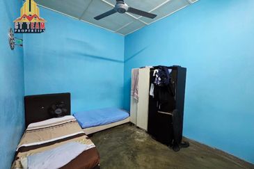 [Full LoanI 22x75I Renovated] Single Storey Taman Restu , Kajang