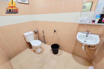 [Full LoanI 22x75I Renovated] Single Storey Taman Restu , Kajang