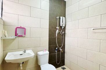 [Full LoanI Renovated] 2 Storey Taman Asa Jaya, Kajang 