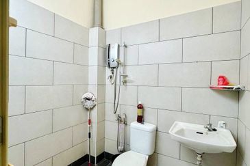 [Full LoanI Renovated] 2 Storey Taman Asa Jaya, Kajang 
