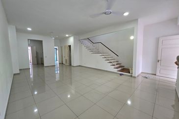 [22x75] 2 Sty Cradelton Eco Majestic Semenyih For Rent