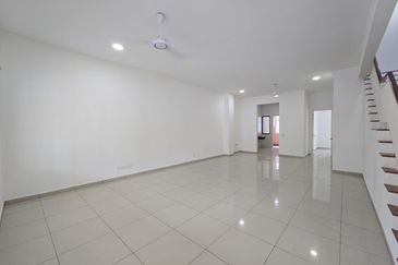 [22x75] 2 Sty Cradelton Eco Majestic Semenyih For Rent