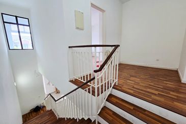 [22x75] 2 Sty Cradelton Eco Majestic Semenyih For Rent