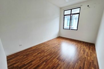 [22x75] 2 Sty Cradelton Eco Majestic Semenyih For Rent