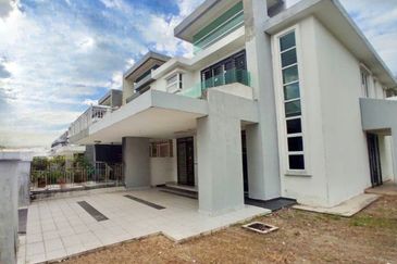 [CORNER LOT |34X70 |F. Loan] 2 Sty Superlink Tmn Tiara East, Semenyih