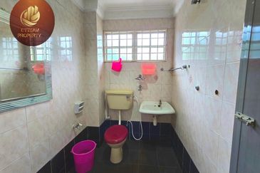 [Facing Open IFull Loan IRenovated] 2 Storey Taman Bukit Mewah, Kajang