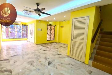 [Facing Open|5R3B Reno|F. Loan] 2.5 Storey , Saujana Impian Kajang