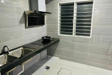 [22x60|Full Loan |Reno] 2 Sty Taman Pelangi Height Mantin