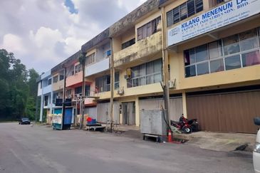 FOR RENT Shop Lot 3 Sty 20x80 Sungai Jelok, Kajang