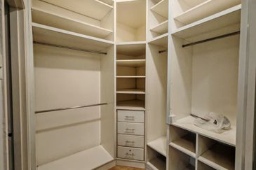 [Facing Open IReno IF. Loan] 2 Sty Taman Bukit Mewah, Kajang