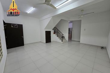 2 Sty Pelangi Semenyih 2 For Rent